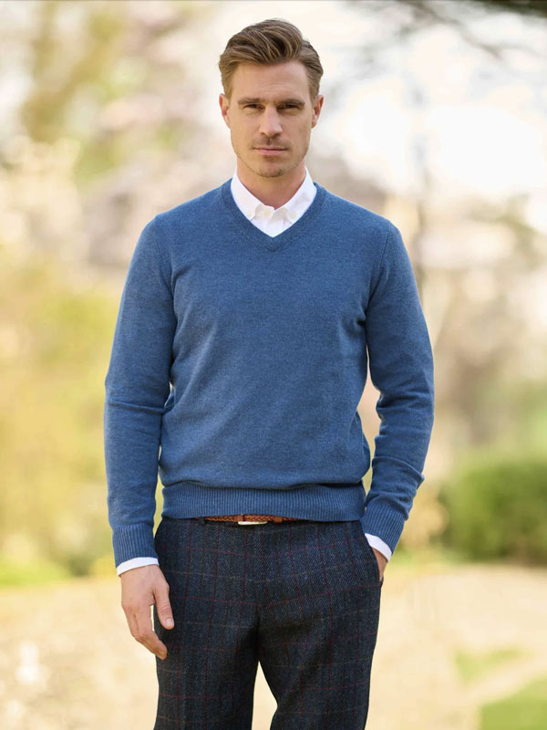 Pullover_lambswool__Midnight_met_Harris_Tweed_details_Blauw